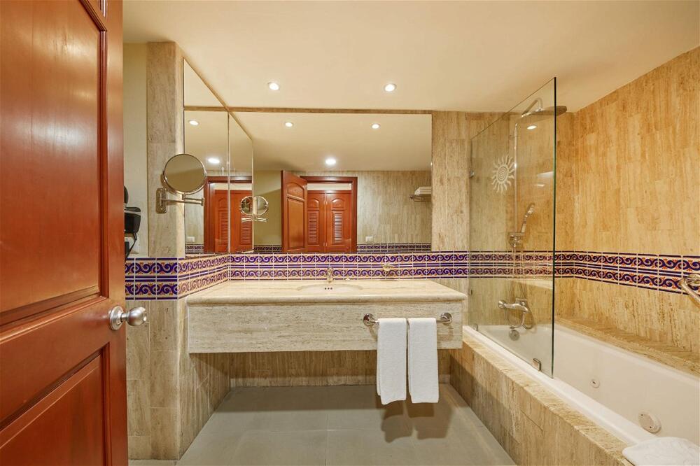 Foto de una habitación de Complejo Bahia Principe Grand Coba - All Inclusive