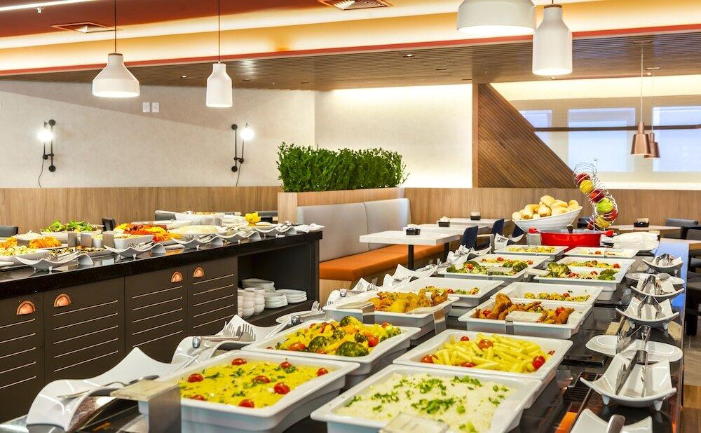 Foto de restauración de Hotel Hampton by Hilton Guarulhos Airport