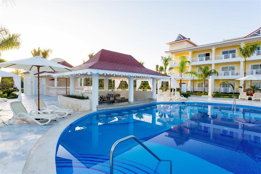 Foto del exterior de Complejo Bahia Principe Luxury Bouganville - Adults Only All Inclusive