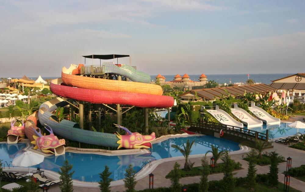 Foto general de Limak Lara Deluxe Hotel &amp;amp; Resort Antalya