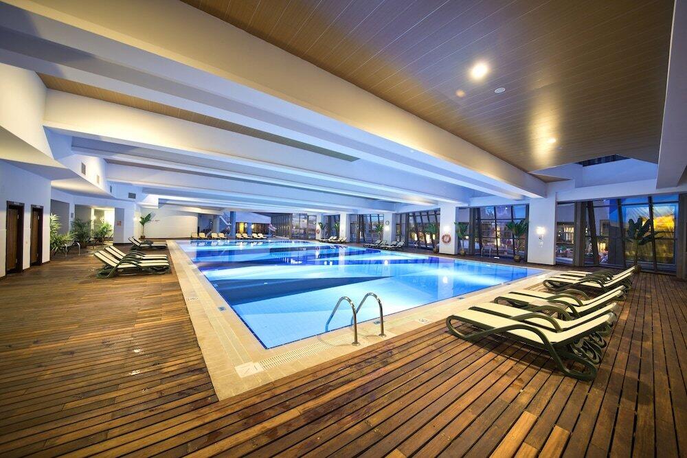 Foto de los servicios de Limak Lara Deluxe Hotel &amp;amp; Resort Antalya