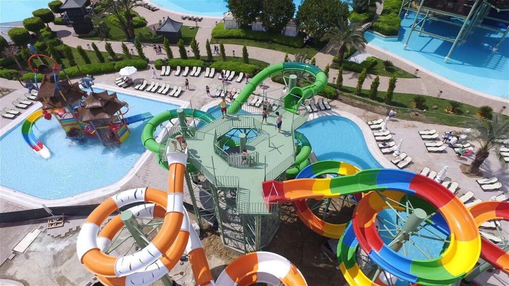 Foto general de Limak Lara Deluxe Hotel &amp;amp; Resort Antalya