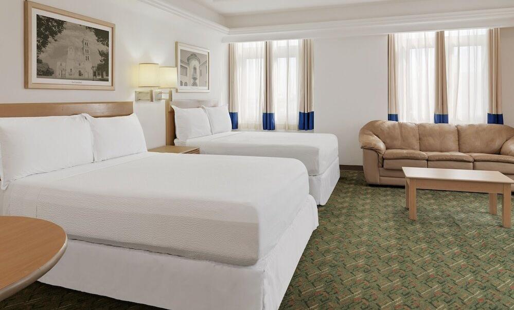 Foto de una habitación de Hotel Monterrey Macroplaza