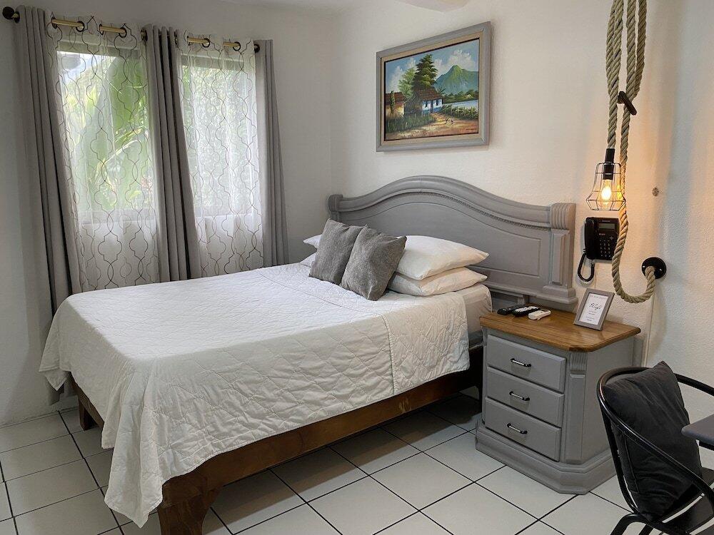 Foto de una habitación de Hotel Berlor Airport Inn