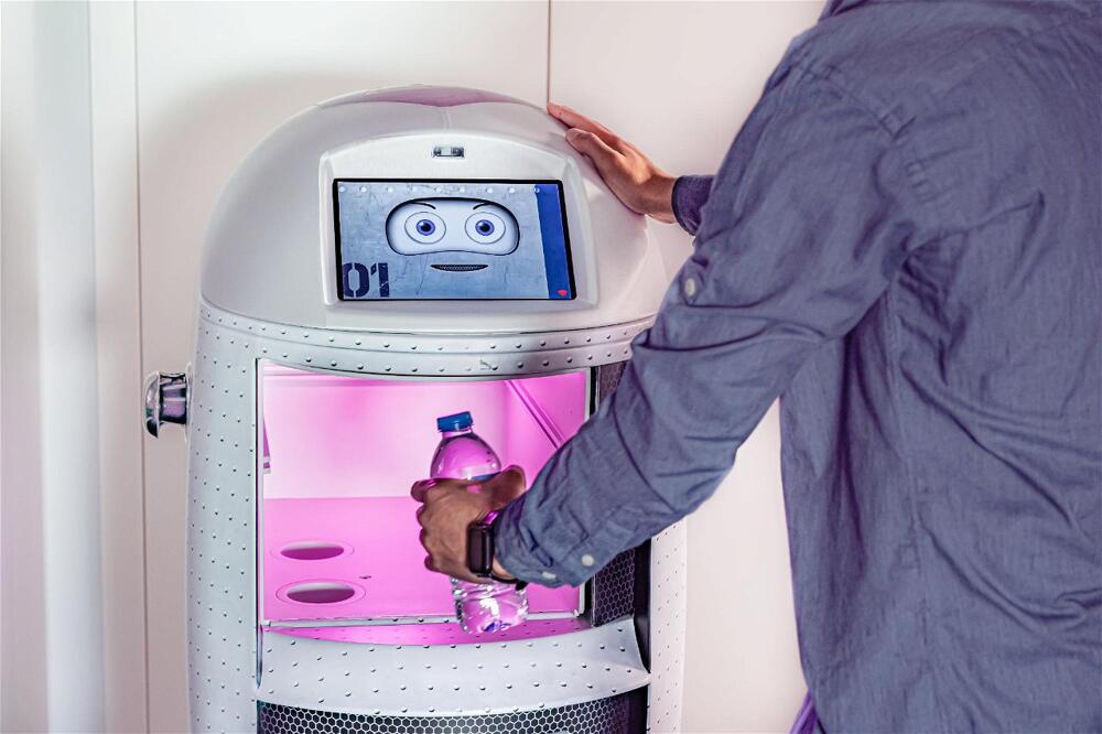 Foto de una habitación de Hotel YOTEL Porto