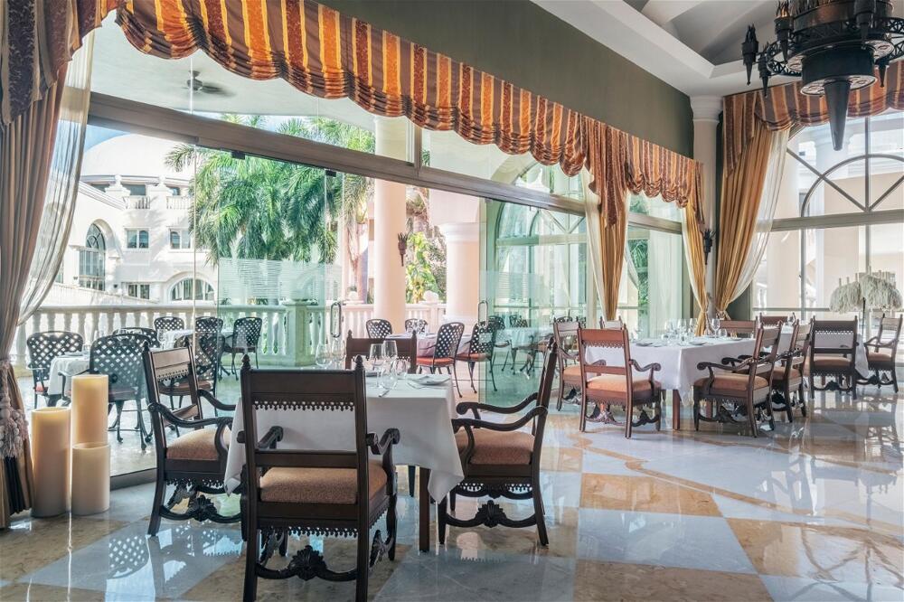 Foto de restauración de Complejo JOIA Paraíso by Iberostar