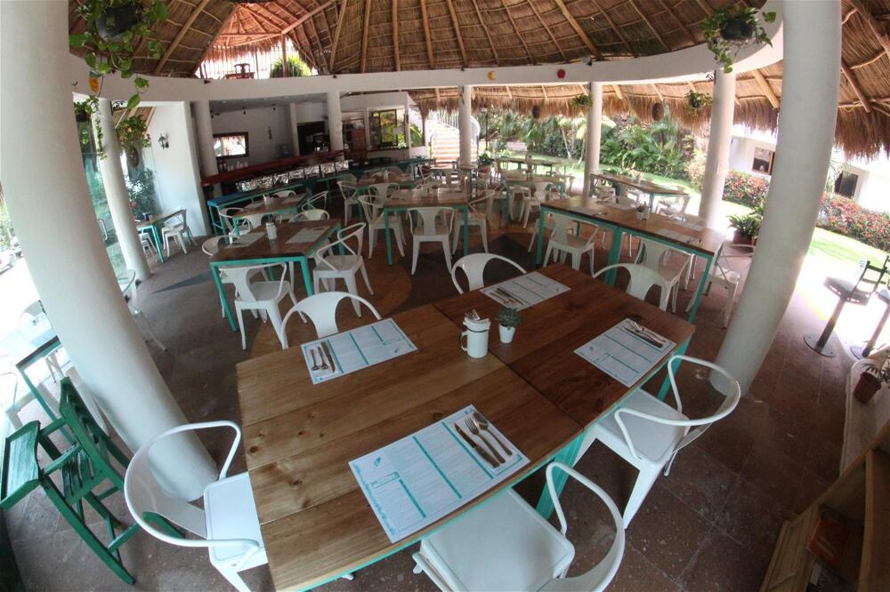 Foto de restauración de Hotel Casa Iguana Mismaloya
