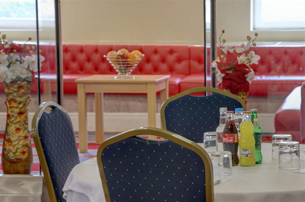 Foto de una habitación de Best Western Greater London Hotel