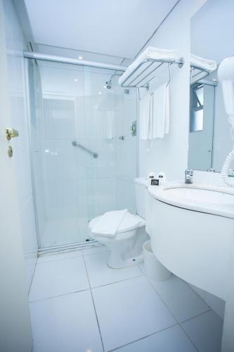Foto del baño de Summit Hotel Monaco