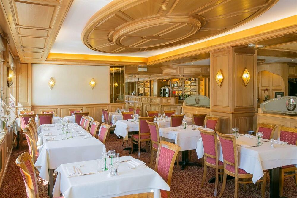 Foto de restauración de Hotel Best Western Plus Au Cheval Blanc Mulhouse Nord