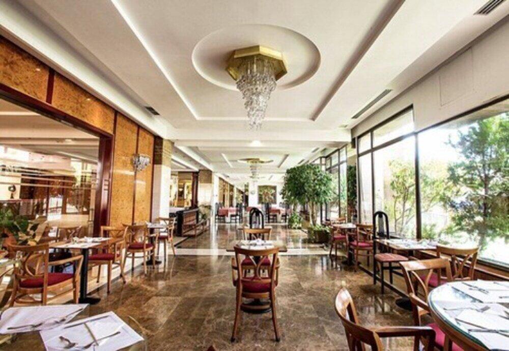 Foto de restauración de Hotel Aida