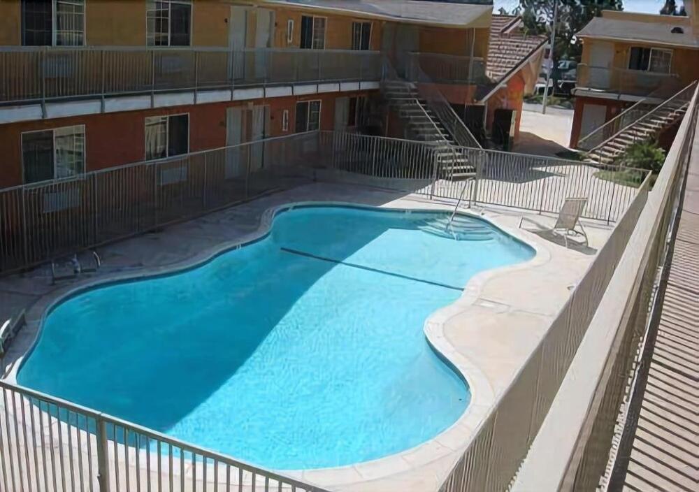 Foto general de Motel Chateau Inn &amp;amp; Suites