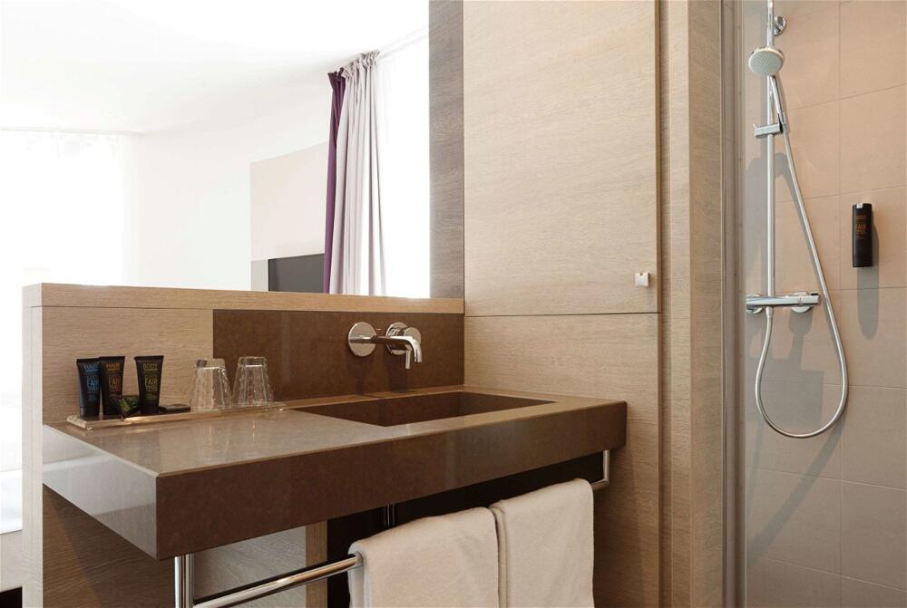 Foto del baño de Hotel Vienna House Easy Osnabrück