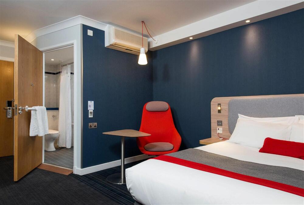 Foto de una habitación de Holiday Inn Express Edinburgh - Leith Waterfront, an IHG Hotel
