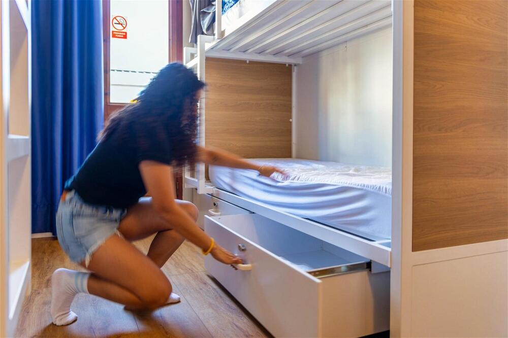 Foto de una habitación de Factory Hostels Barcelona