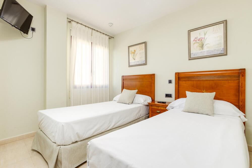 Foto de una habitación de Hotel Daniya Denia Spa &amp;amp; Business 4*