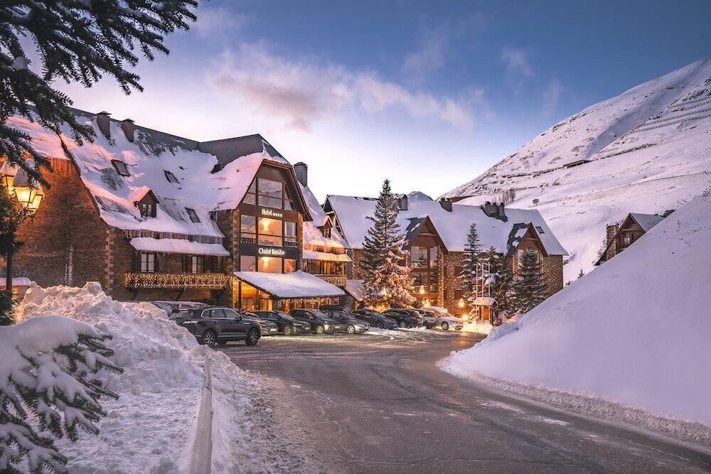Foto del exterior de Hotel Chalet Bassibe by Silken