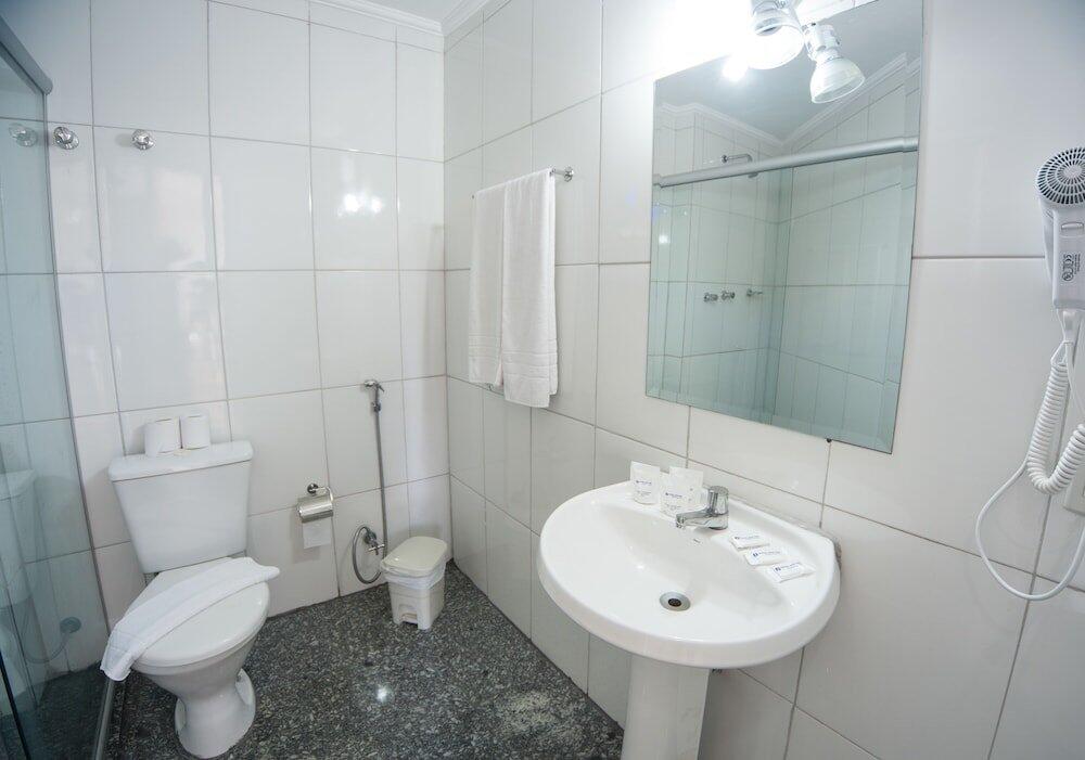Bathroom – Hotel Dan Inn São Paulo Higienópolis - METRÔ MACKENZIE
