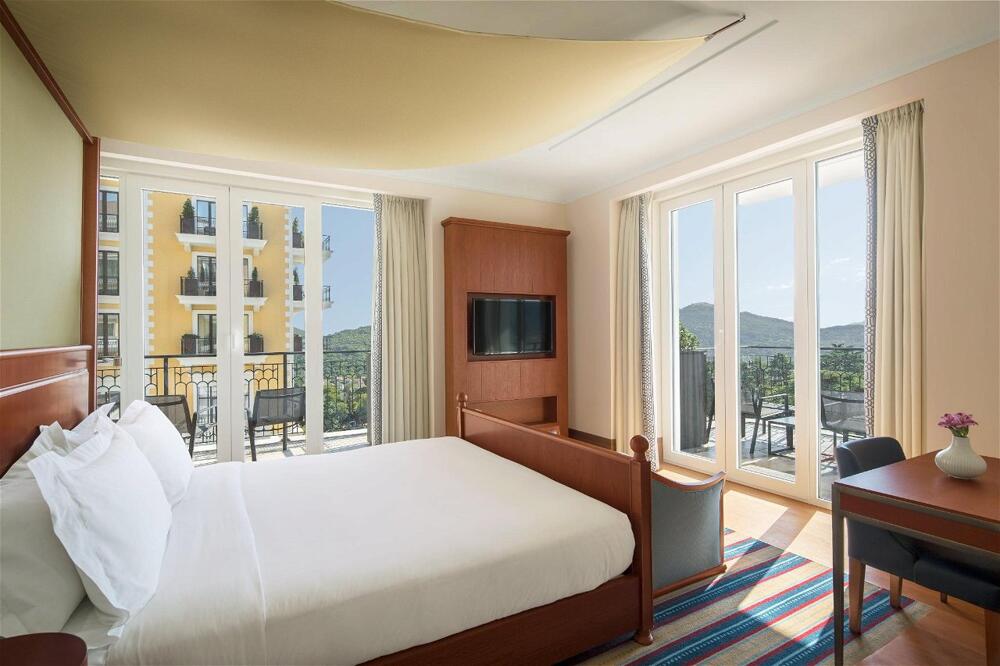 Foto general de Hotel Regent Porto Montenegro