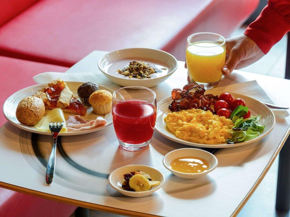 Foto de restauración de Hotel Ibis Milano Fiera