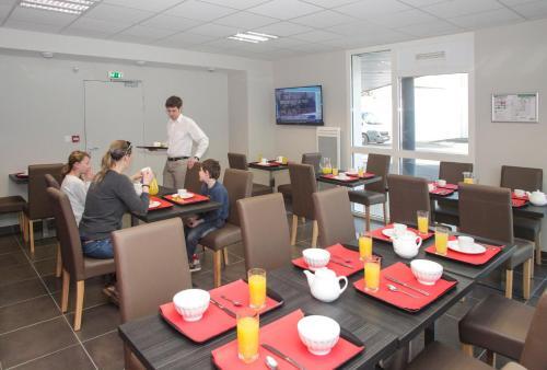 Foto de restauración de Aparthotel Odalys City Orléans Saint Jean