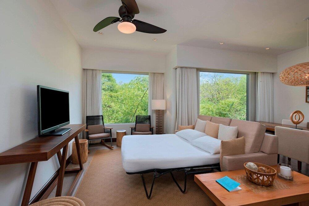 Foto de una habitación de Hotel El Mangroove Papagayo, Autograph Collection