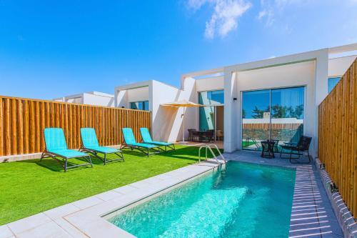 Foto de los servicios de Casas y chalets Resort Cordial Santa Águeda &amp;amp; Perchel Beach Club