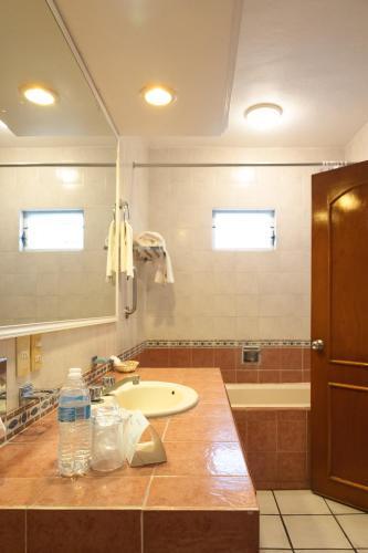 Foto del baño de Hotel María Isabel Colima