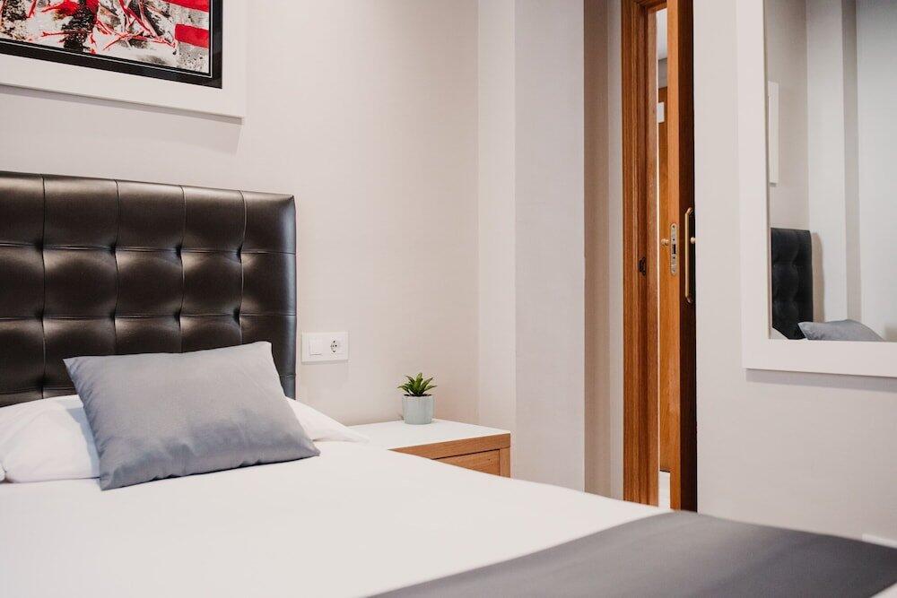 Foto de una habitación de Apartamentos Citizentral Gascons