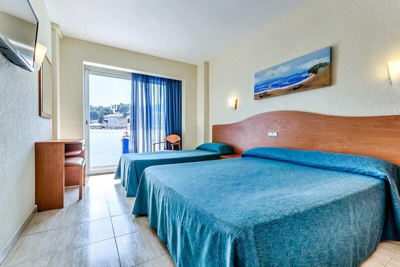 Foto de una habitación de Hotel Mar Blau