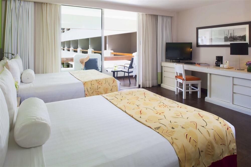 Foto de una habitación de Hotel Emporio Mazatlan