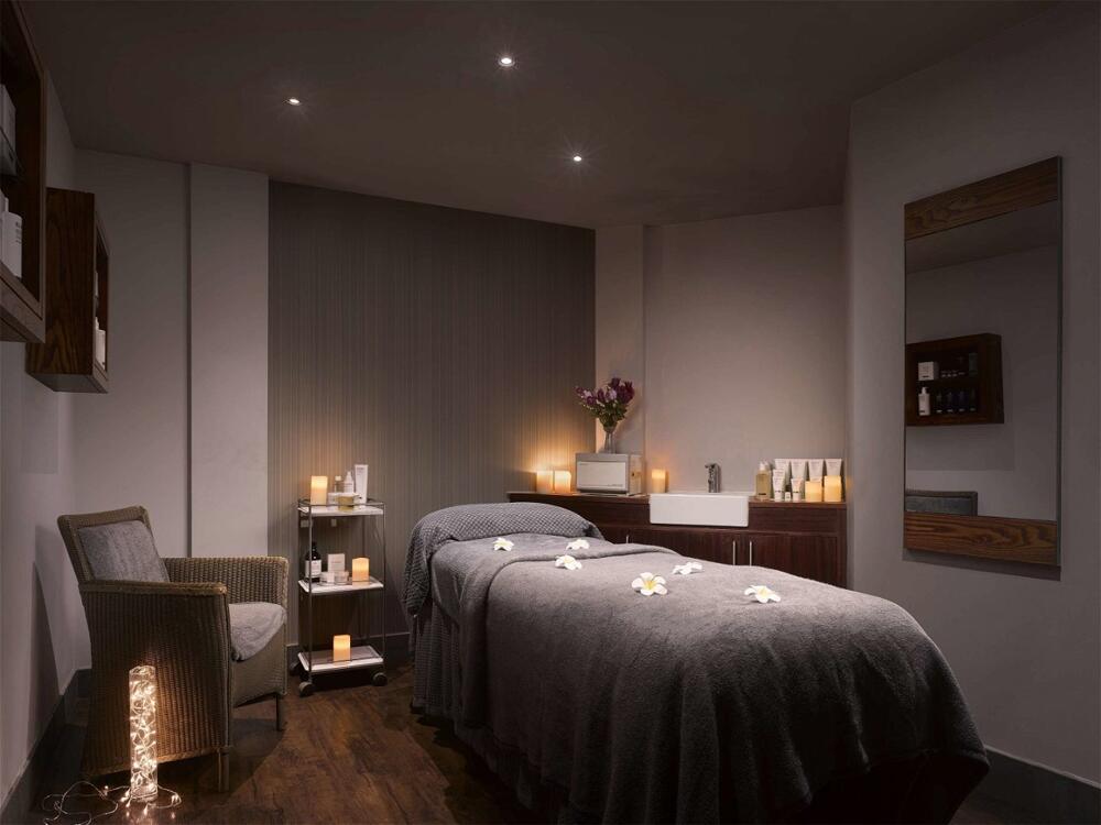 Foto de una habitación de Cambridge Belfry Hotel &amp;amp; Spa