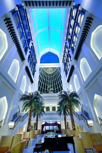 Foto de los servicios de Bab Al Qasr Hotel