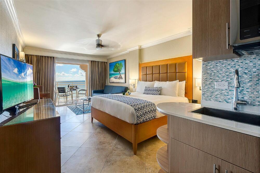 Foto de una habitación de Complejo Divi Little Bay Beach Resort