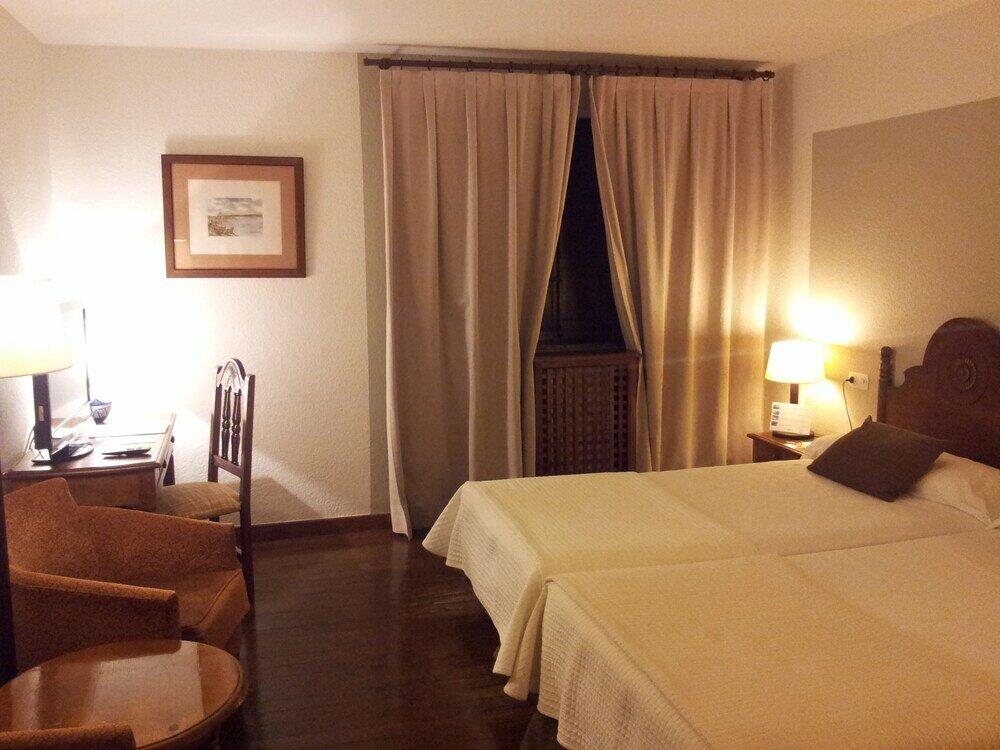 Foto de una habitación de Parador de Santillana del Mar