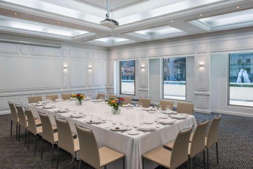 Foto de los servicios de Hotel NH Collection Plaza Santiago