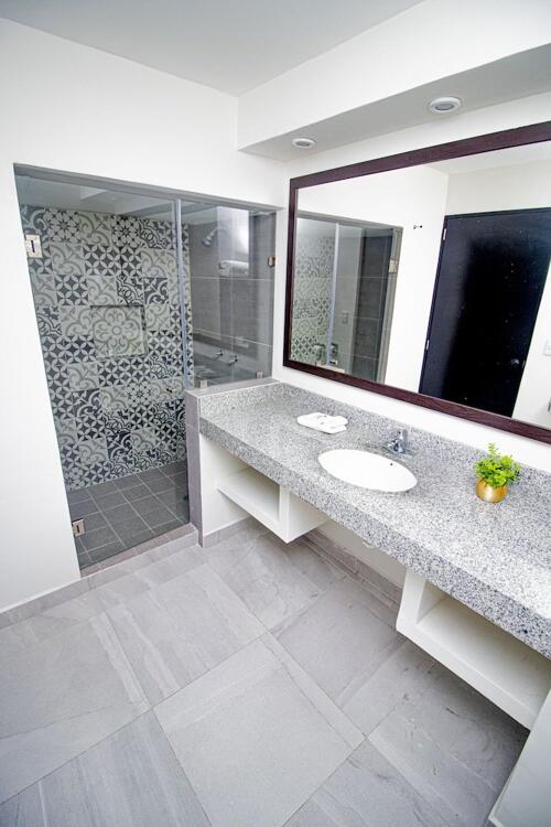 Foto del baño de Hotel Hacienda Mazatlán sea view