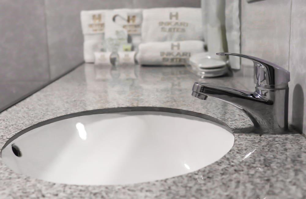 Foto del baño de Inkari Suites Hotel