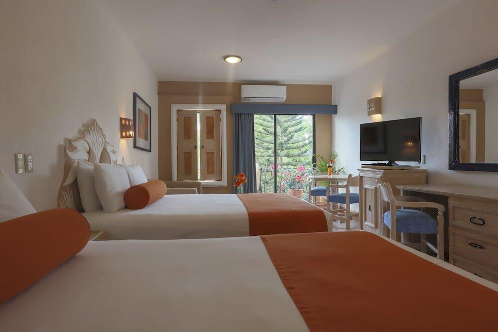 Foto de una habitación de Flamingo Vallarta Hotel &amp;amp; Marina