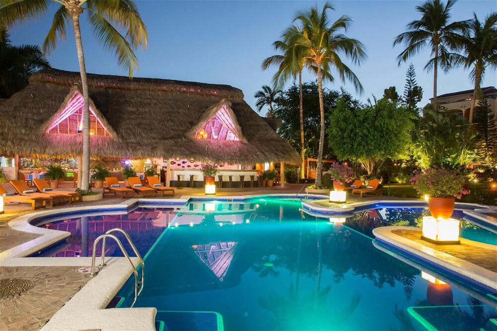 Foto del exterior de Flamingo Vallarta Hotel &amp;amp; Marina