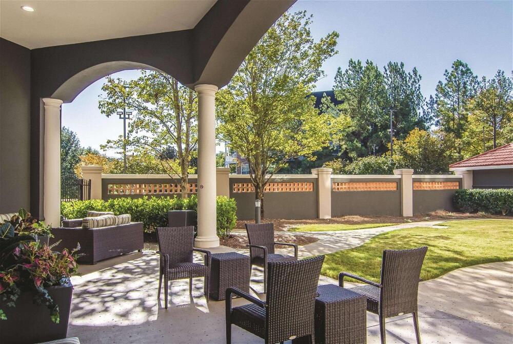 Foto del exterior de Hotel La Quinta by Wyndham Atlanta Perimeter Medical