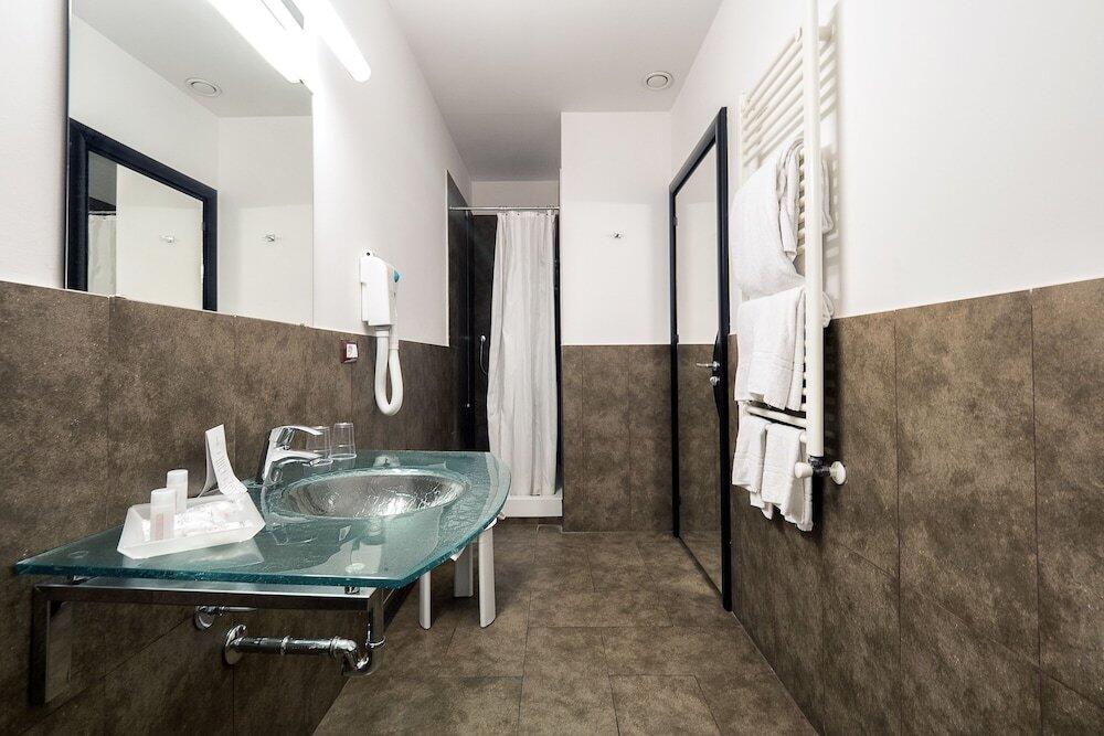 Foto del baño de Hotel Garibaldi
