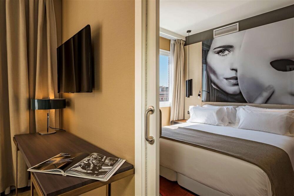 Foto de una habitación de Hotel NH Collection Madrid Suecia