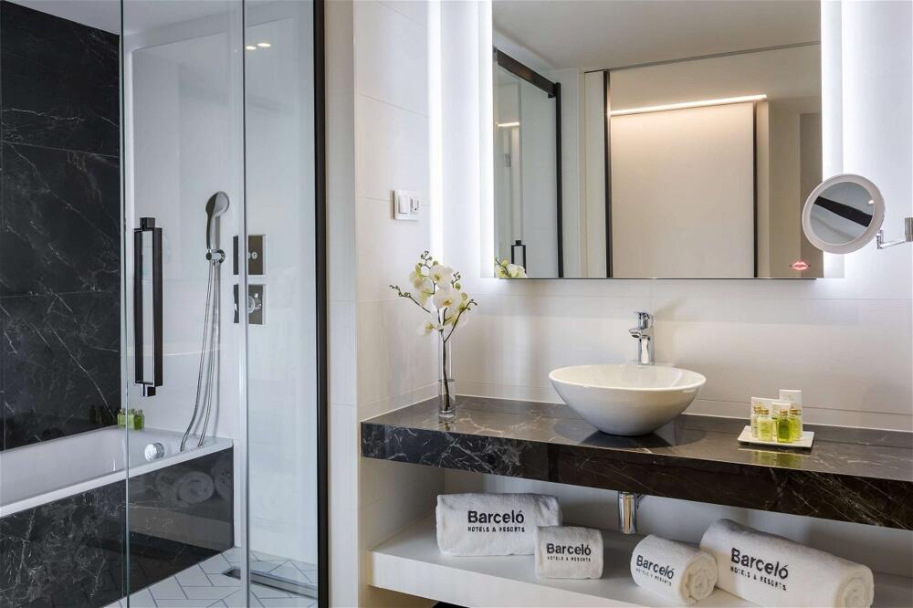 Foto del baño de Hotel Barceló Imagine