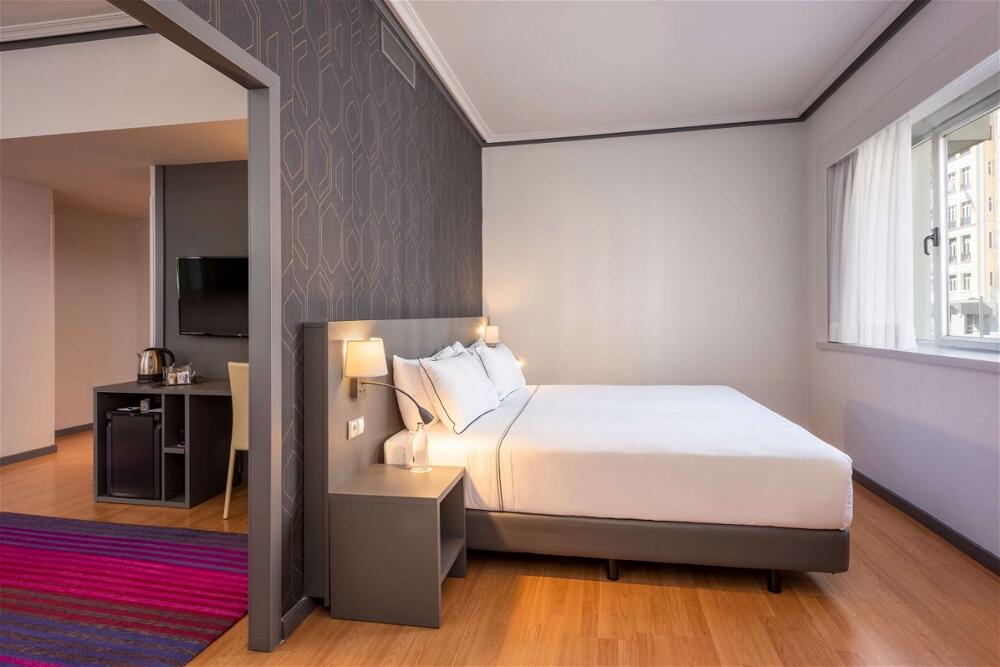 Foto de una habitación de Hotel Madrid Plaza de España Affiliated by Meliá