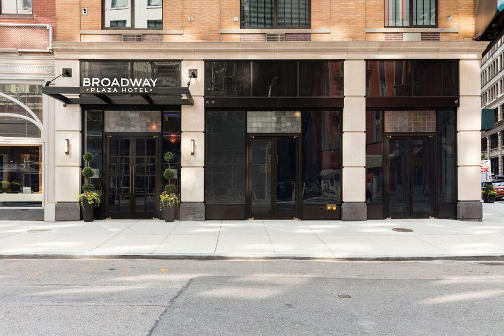 Broadway Plaza Hotel, New York - Reserving