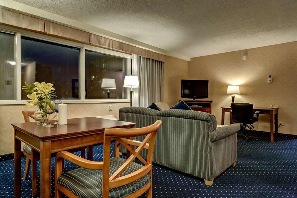 Foto de las zonas nobles de Hotel Best Western Plus Suites Downtown Calgary