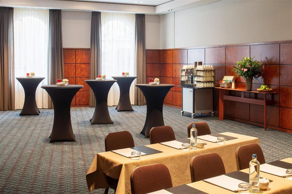 Foto de restauración de Crowne Plaza Hotel Brugge, an IHG Hotel