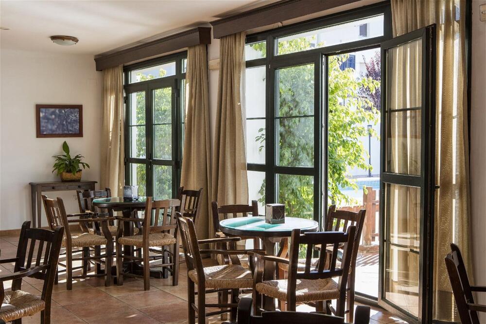 Foto de restauración de Hotel Tugasa Sierra y Cal