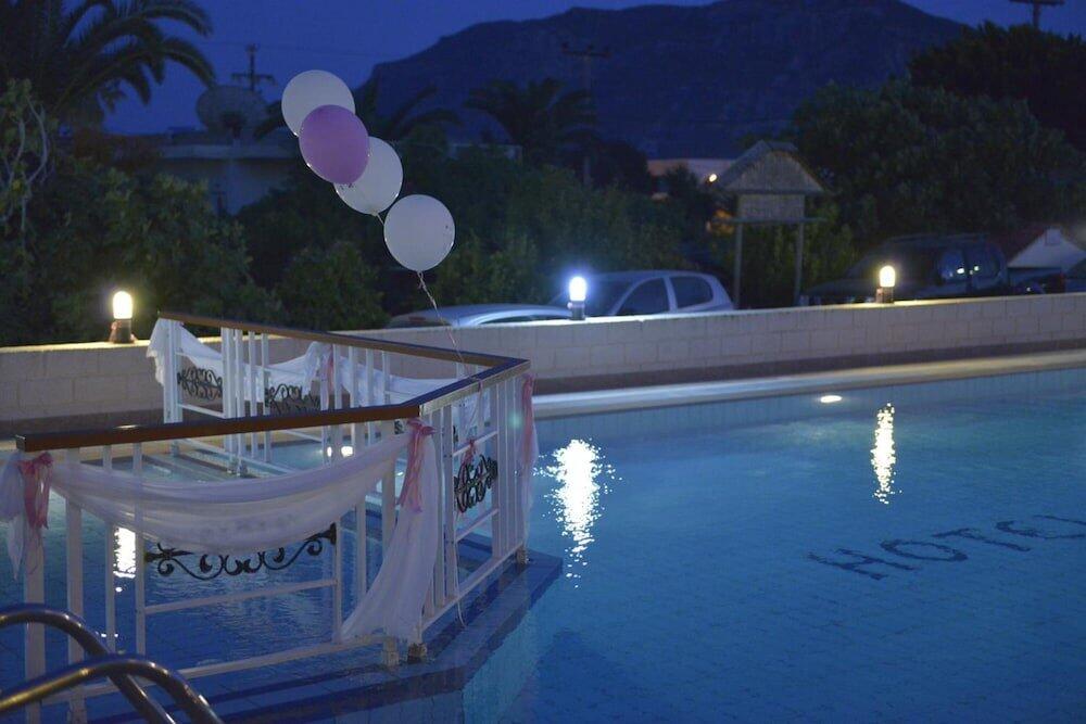 Foto de los servicios de Eleni Hotel